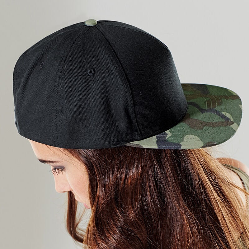 Beechfield Camouflage Snapback Flat Peak Hat (B691) Jungle Midnight Black Camo
